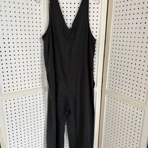 Universal Thread Black V-Neck Jumpsuit